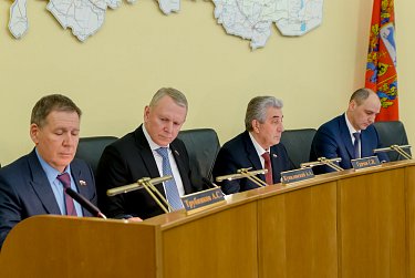 Депутатов областного парламента стало меньше